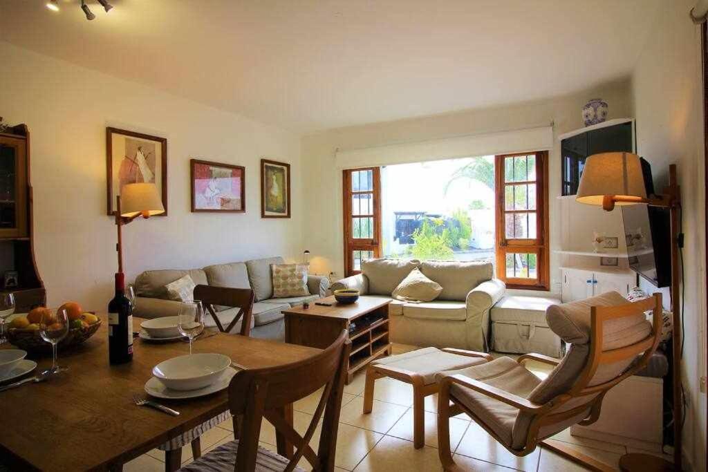 Casa Barbara En Playa Bastian Appartement Costa Teguise Buitenkant foto
